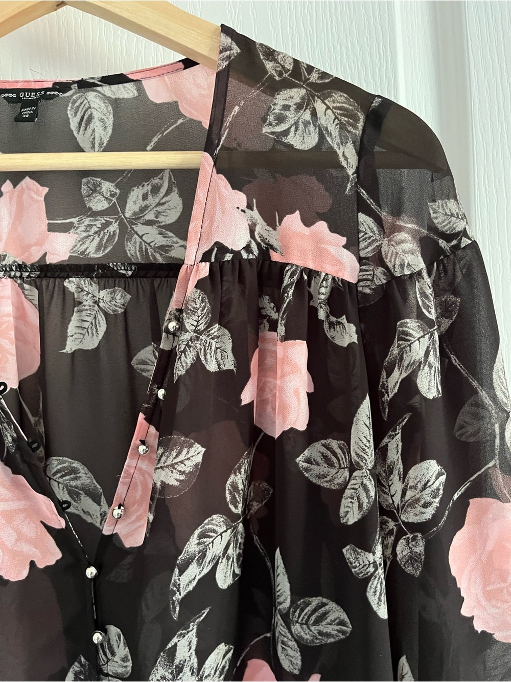 Guess Black Sheer Blouse with Pink Floral Print XS - Picture 8 of 13